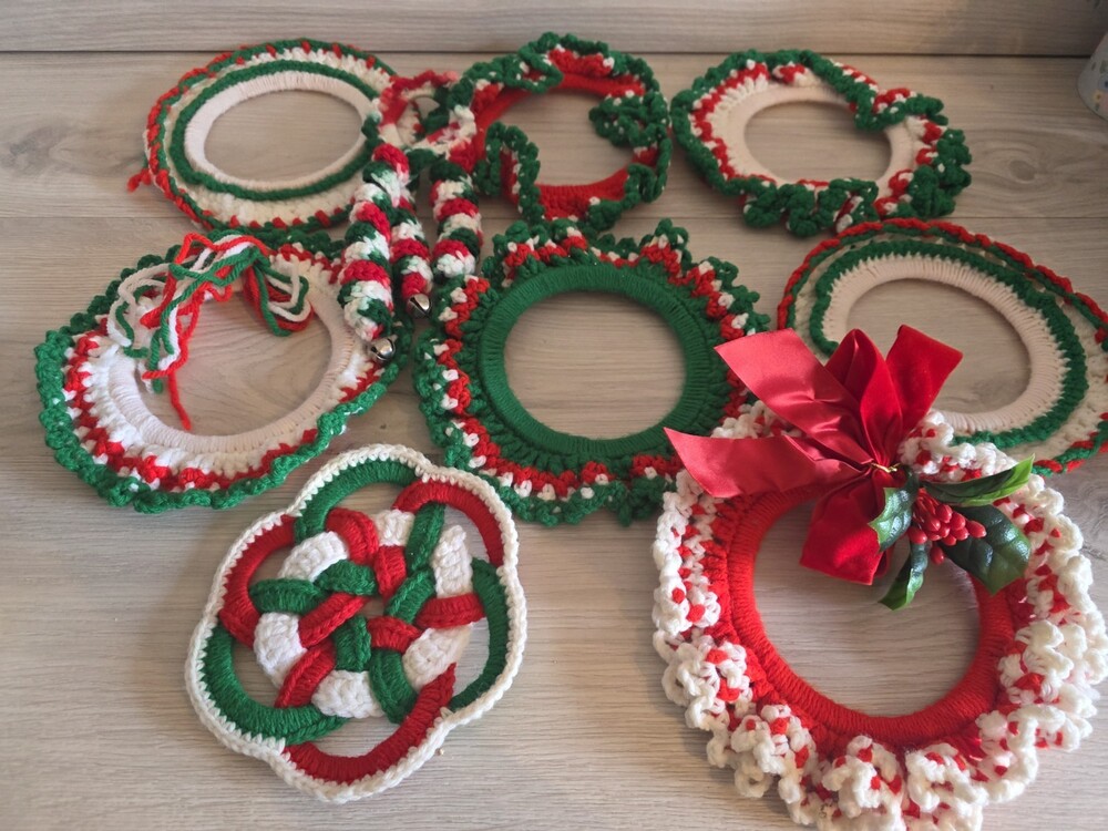 Vtg Handmade Crochet Christmas Wreath Lot 7 Holiday Decor Covers SU13